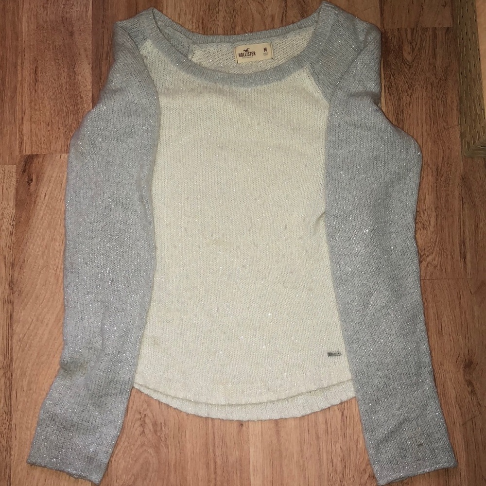 Hollister women’s sweater